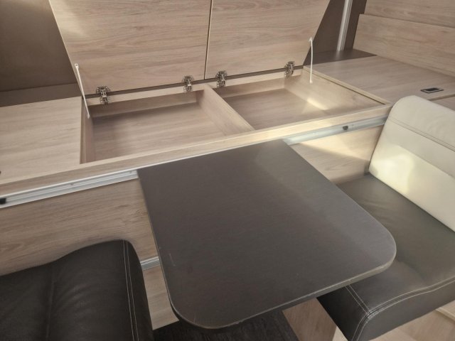 Challenger Genesis 274 - Photo 5