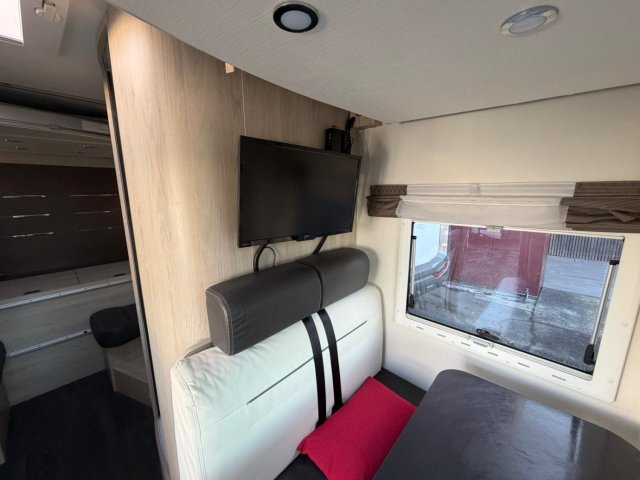 Challenger Quartz 274 EB - Photo 12