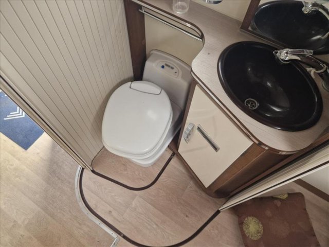 Mc Louis Yearling 68 - Photo 8