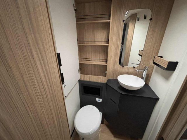 Bavaria Initial I740FC Nomade - Photo 15