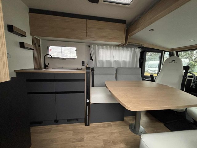 Bavaria Initial I740FC Nomade - Photo 11