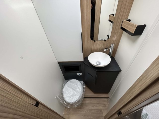 Bavaria T720FC Intense - Photo 7