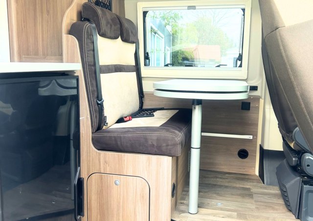 Carado CV 600 fourgon sur peugeot boxer ( groupe hymer ) - Photo 5