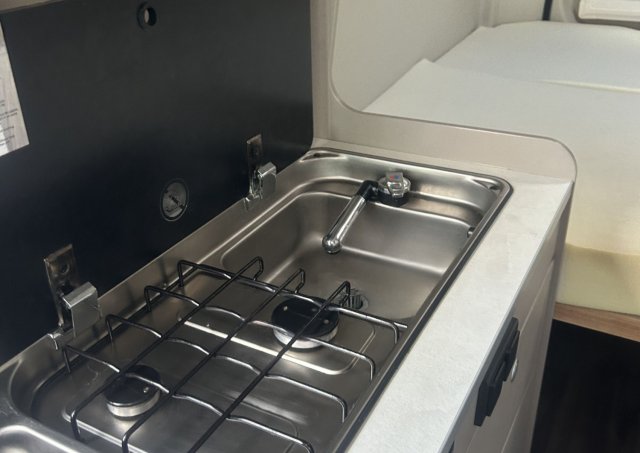 Carado CV 600 fourgon sur peugeot boxer ( groupe hymer ) - Photo 7