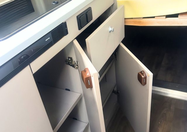 Carado CV 600 fourgon sur peugeot boxer ( groupe hymer ) - Photo 8