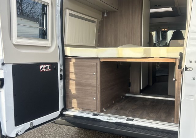 Carado CV 600 fourgon sur peugeot boxer ( groupe hymer ) - Photo 10