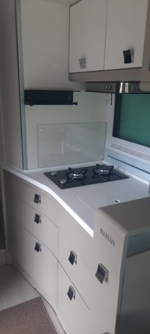 Notin Calgary CF mercedes - Photo 2