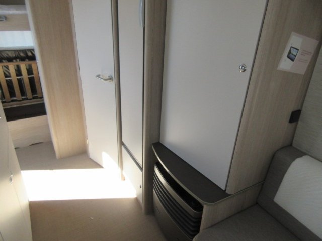 Burstner Premio Life 490 TK - Photo 5