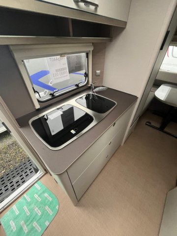 Burstner Premio Plus 440 TK - Photo 5