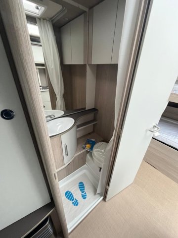 Burstner Premio Plus 440 TK - Photo 6