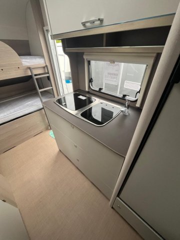 Burstner Premio Plus 440 TK - Photo 8