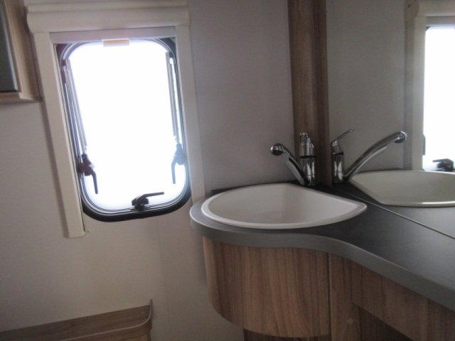 Eriba Feeling 425 - Photo 7