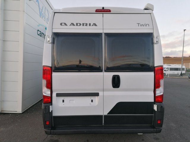 Adria Twin Plus 600 SPB 2024 Boite AUTO - Photo 4