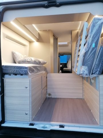 Adria Twin Plus 600 SPB 2024 Boite AUTO - Photo 9