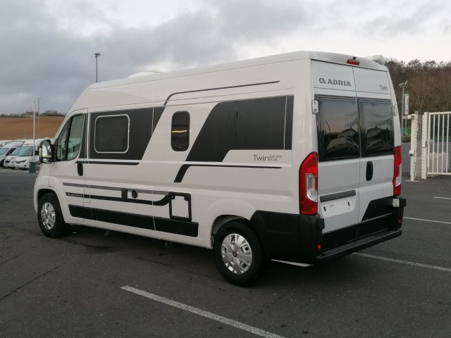 Adria Twin Plus 600 SPB 2024 Boite AUTO - Photo 5