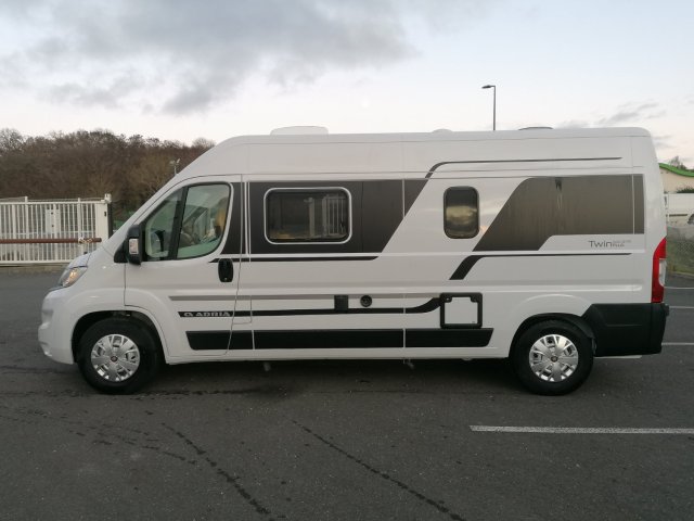 Adria Twin Plus 600 SPB 2024 Boite AUTO - Photo 6