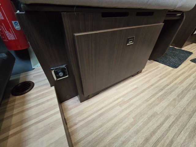 Benimar Tessoro 494 - Photo 25