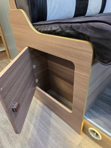 Bravia Swan 636 mobil - Photo 17