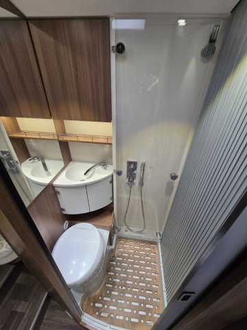 Bravia Swan 636 mobil - Photo 24