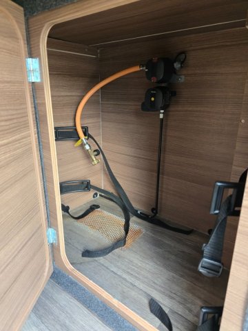 Bravia Swan 636 mobil - Photo 38