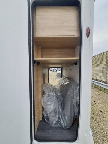 Challenger 250 Break Edition mobilier Eames, ambiance Sydney - Photo 9