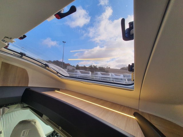 Challenger 250 graphite edition - Photo 10