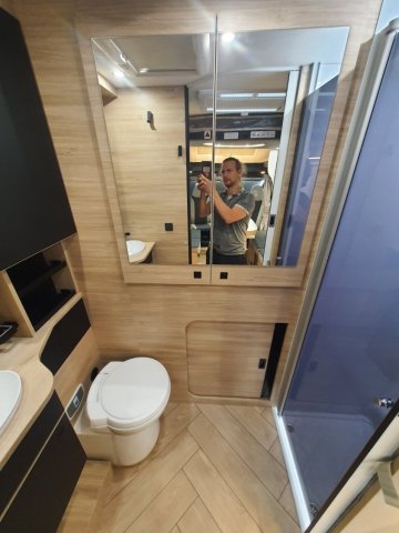 Challenger 250 graphite edition - Photo 14