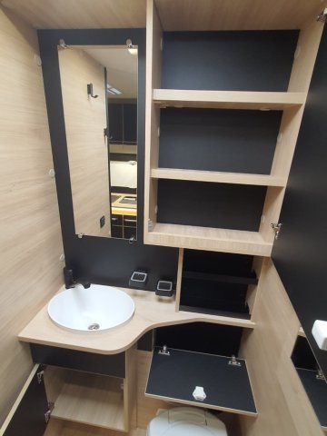 Challenger 250 graphite edition - Photo 15