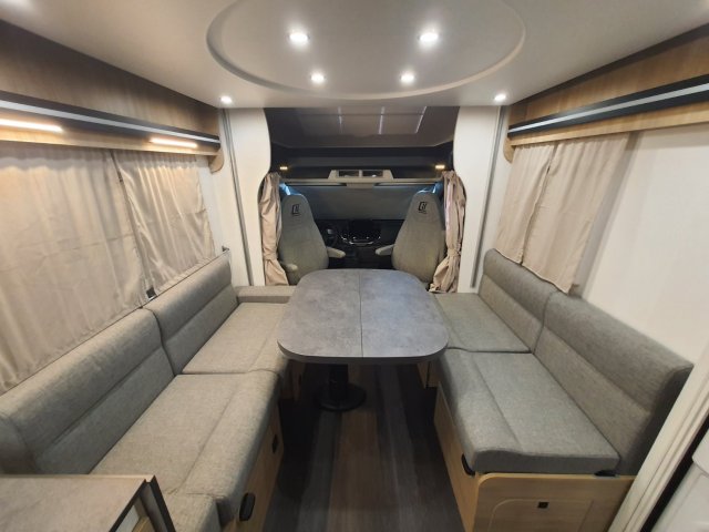 Challenger 260 Break Edition mobilier eames, ambiance sydney - Photo 6