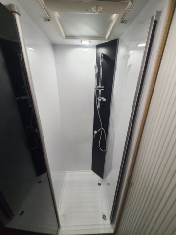 Challenger 260 Break Edition mobilier eames, ambiance sydney - Photo 16