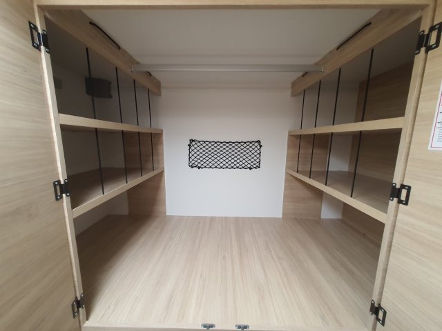 Challenger 260 Break Edition mobilier eames, ambiance sydney - Photo 18