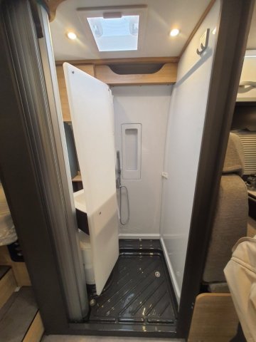 Dethleffs Globetrail Advantage 640 ES ESA 2024 Lits Jumeaux Toit relevable - Photo 17