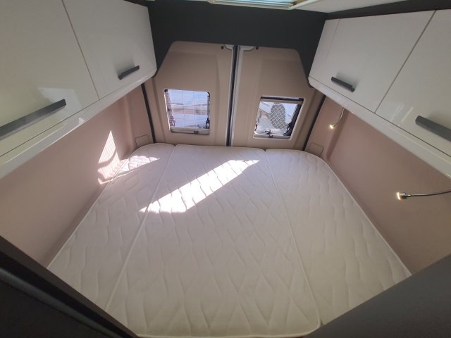 Mc Louis Menfys Van 3 S-Line - Photo 18