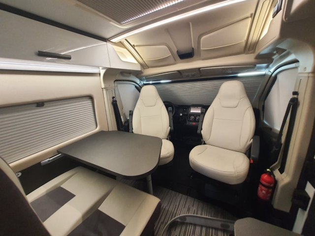 Mc Louis Menfys Van 3 S-Line - Photo 10