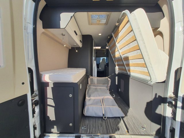 Mc Louis Menfys Van 3 S-Line - Photo 7