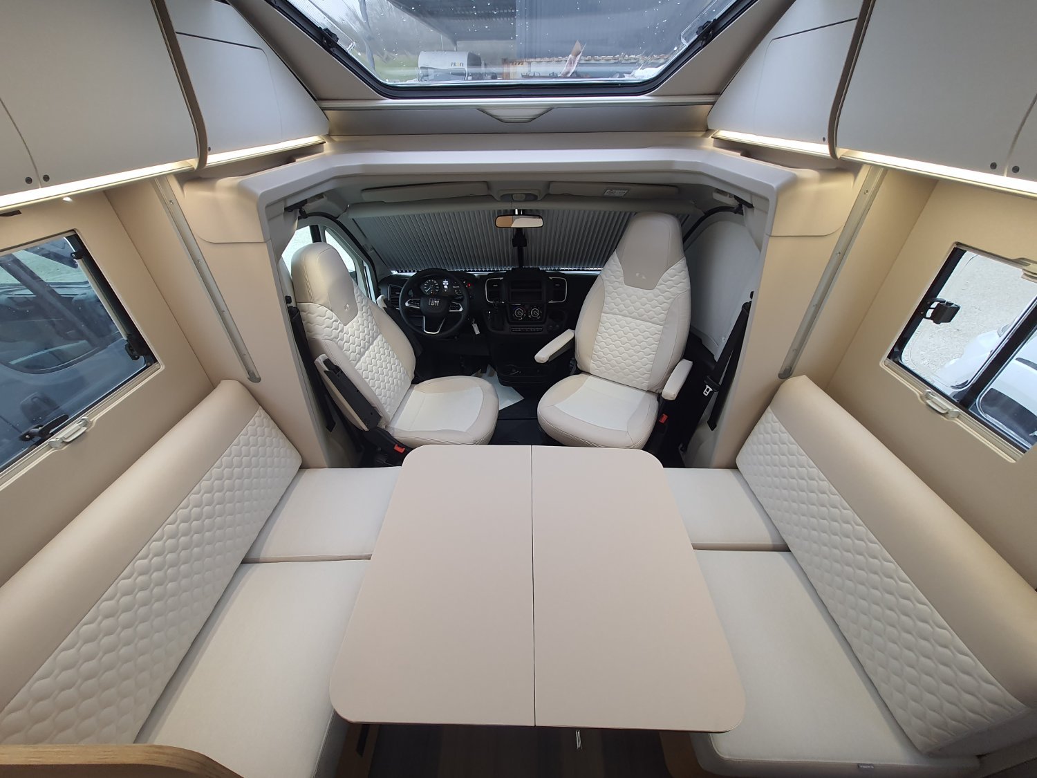 Adria Matrix Plus 670 DC 