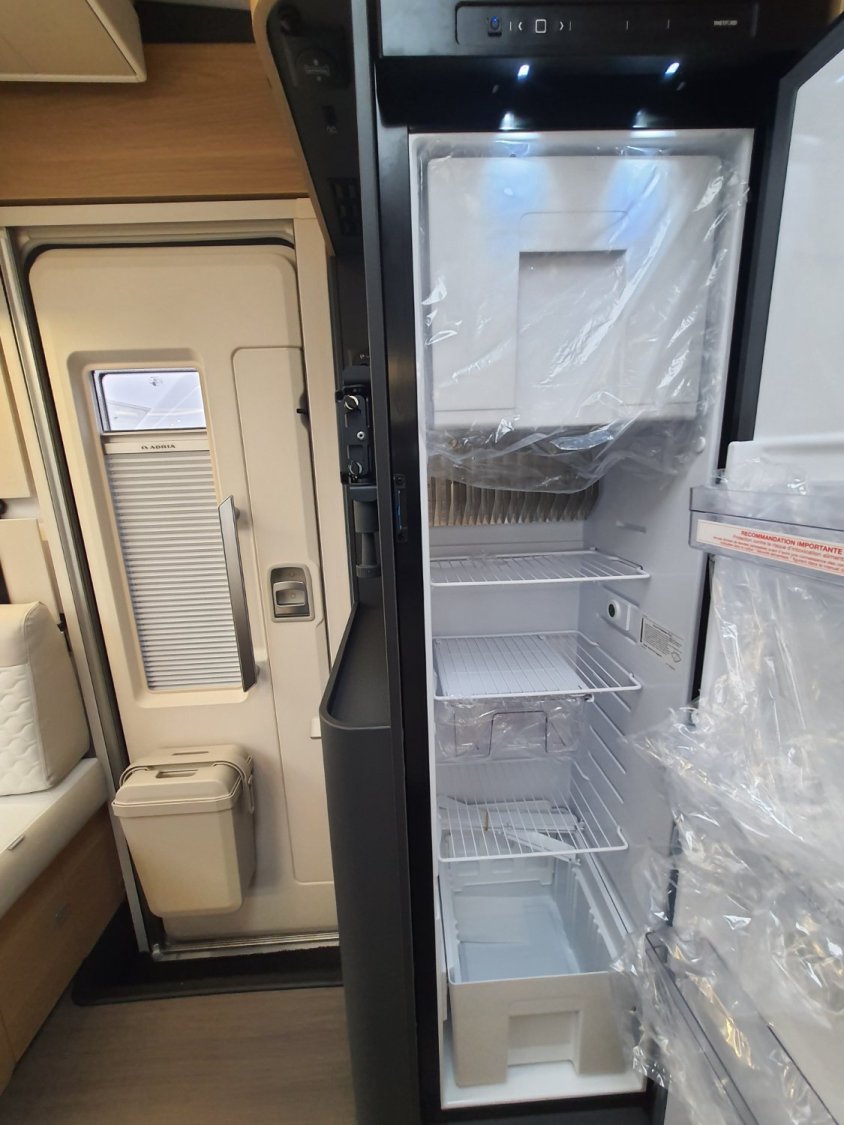 Adria Matrix Plus 670 DC 