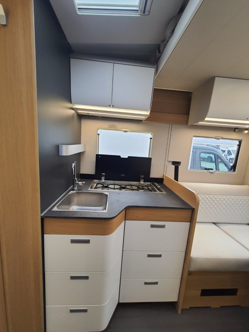 Adria Matrix Plus 670 DC 