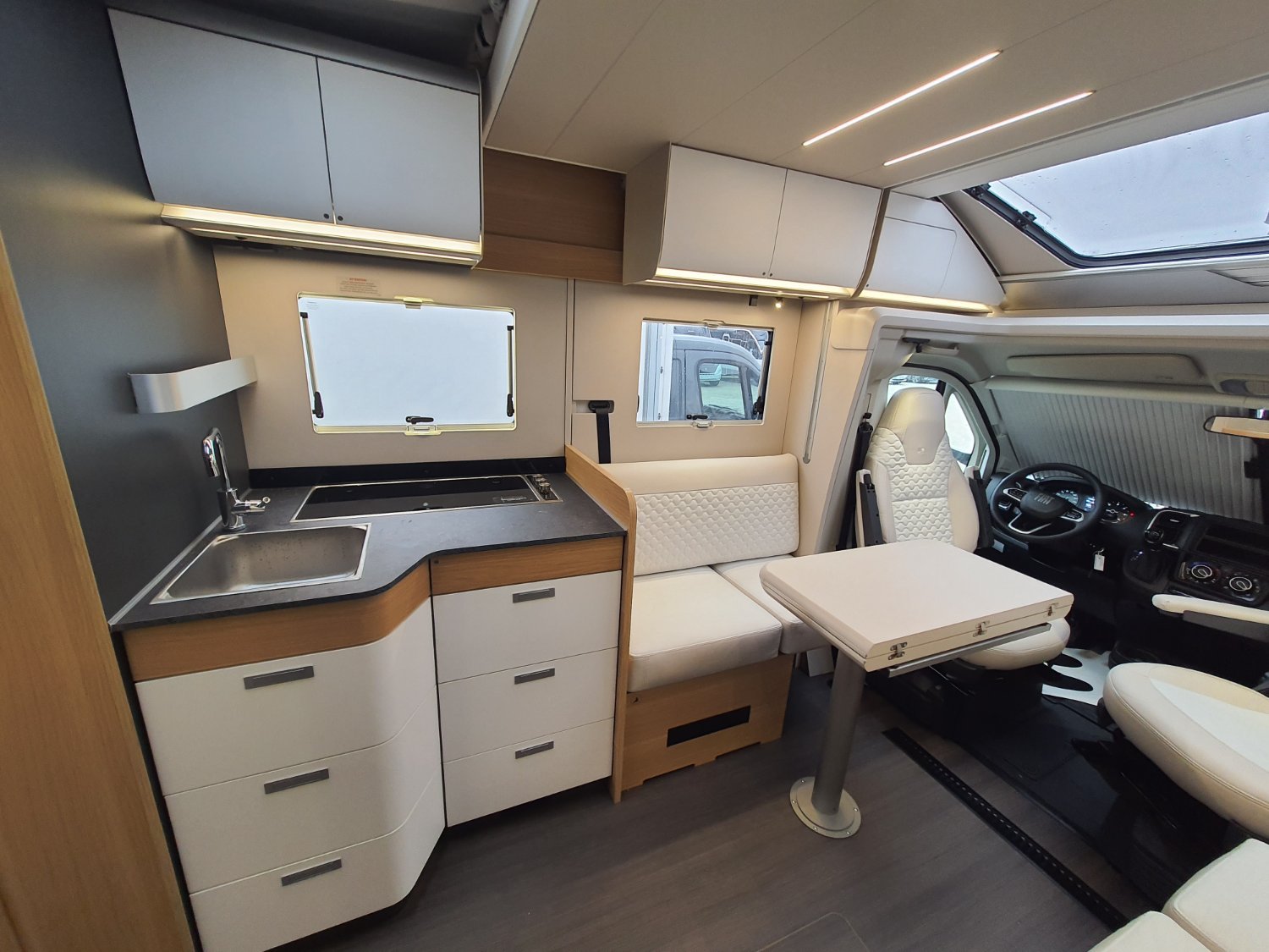 Adria Matrix Plus 670 DC 