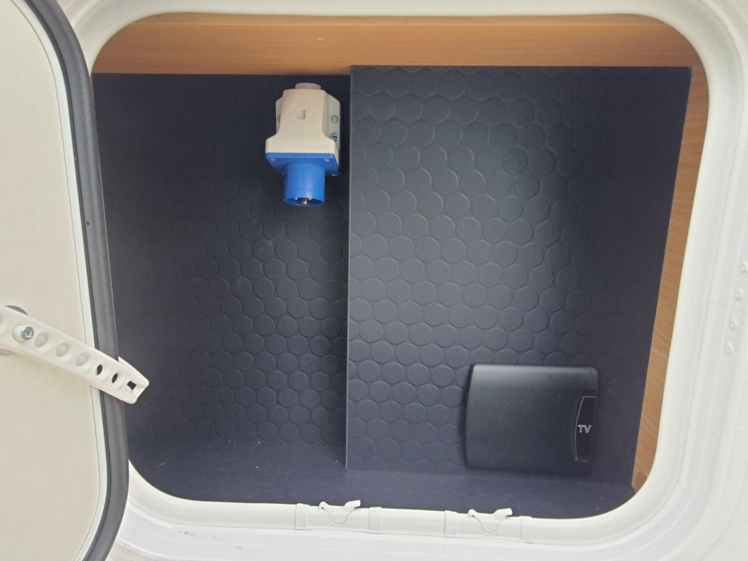 Adria Matrix Plus 670 DC 