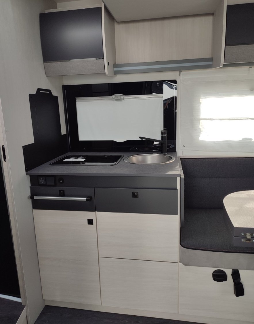 Challenger 328 Graphite Ultimate 