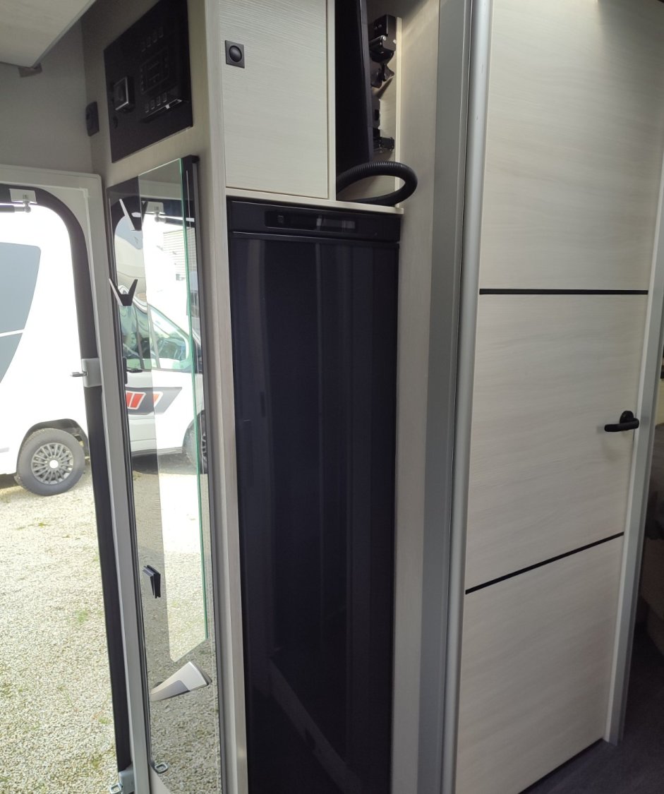 Challenger 328 Graphite Ultimate 