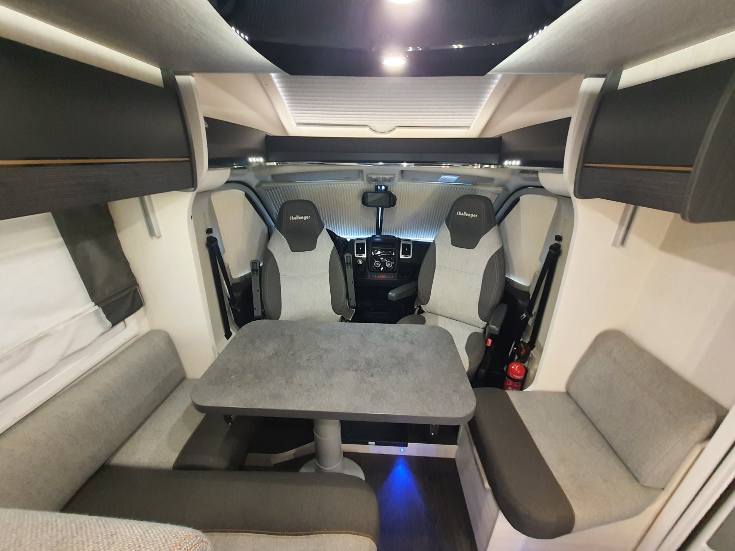 Challenger 358 Premium 