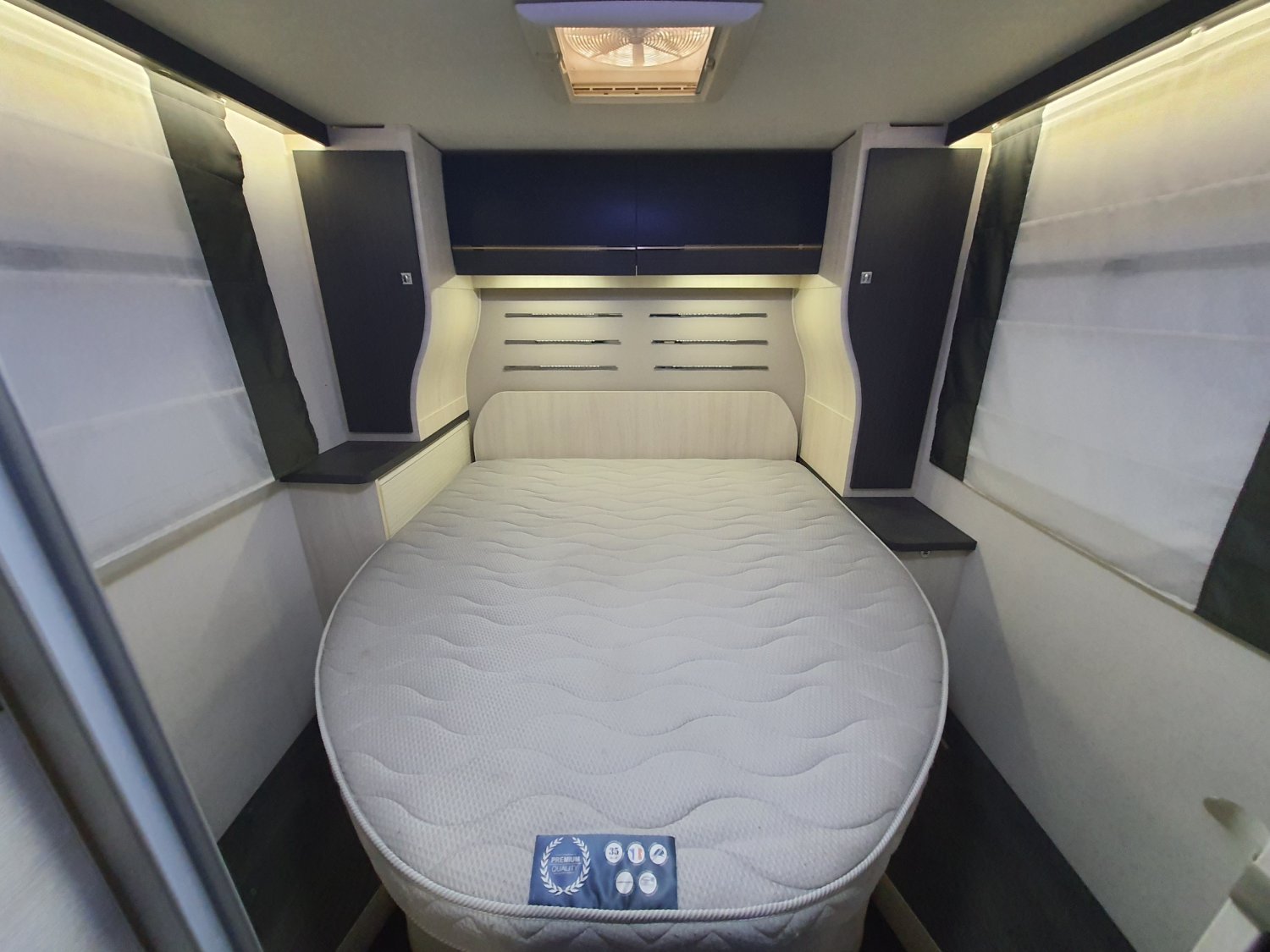 Challenger 358 Premium 