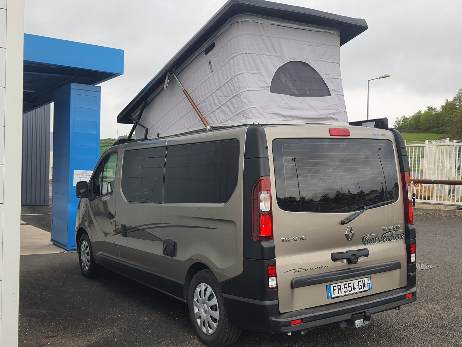 Font Vendome Auto Camp XL 