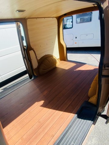 Volkswagen T5 BALI - Photo 10