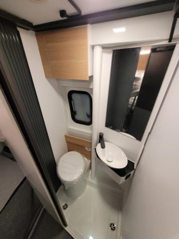 Adria Twin 640 SGX 60Y - Photo 6