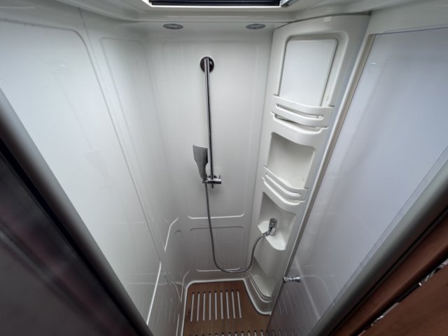 Hymer B 678 DL BOITE ROBOTISEE - Photo 2