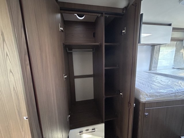 Hymer Classe-B MasterLine I 880 BMLI - Photo 2