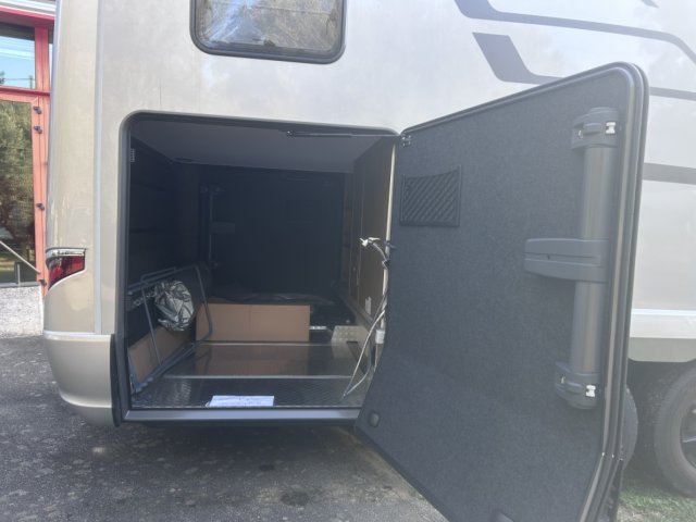 Hymer Classe-B MasterLine I 880 BMLI - Photo 3